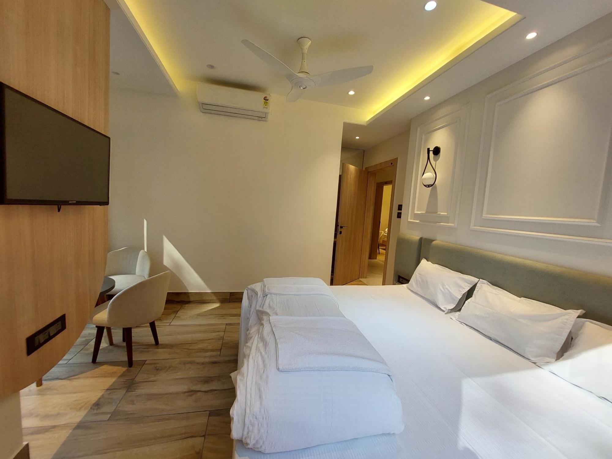 Rajasthani Dhani Hotel Khanapara Bagian luar foto